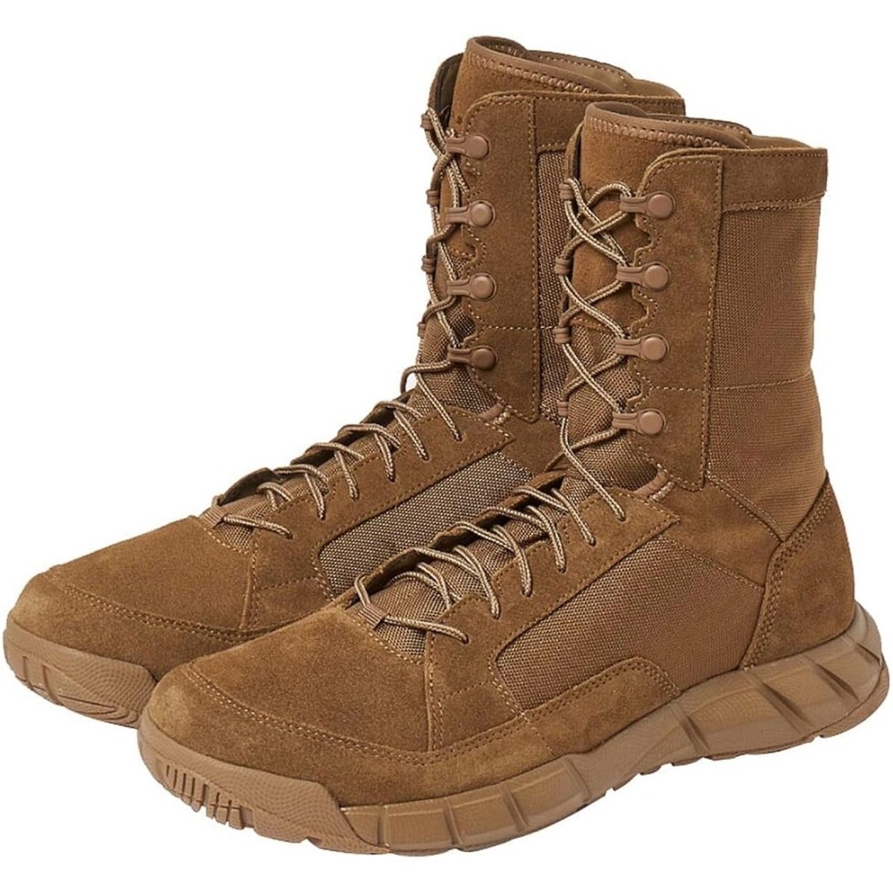 NWT Oakley LT Boots (coyote) size 5 (37.5) all weather boot